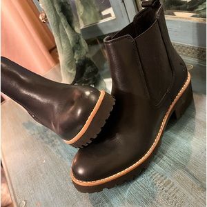 Hush puppy brand boots size 8 1/2